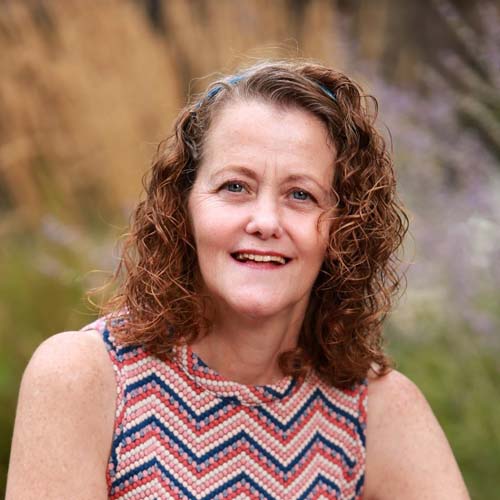 julie-smith-sq