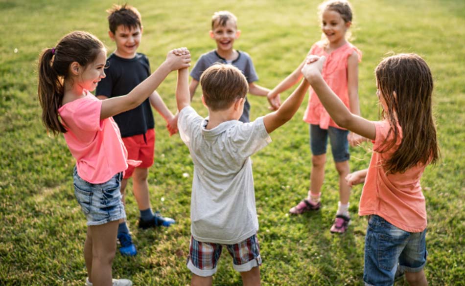 The 100 Languages of Reggio-Inspired Outdoor Classrooms