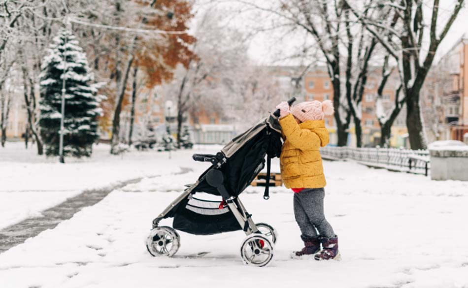 Outdoor Winter Activities for Infants and Toddlers